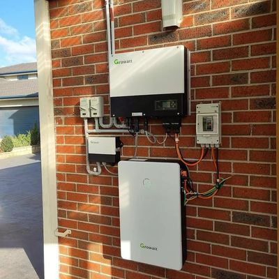 6.5kW LiFePO4 Lithium Battery With Built-in BMS Protection Growatt Battery GBLI6532 51.2v Battery