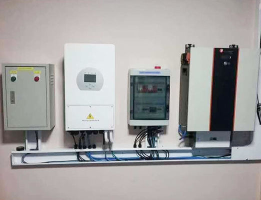 Three Phase Output Deye Hybrid Inverter SUN-12K-SG04LP3-EU 8kw 10kw 12kw for Solar Power